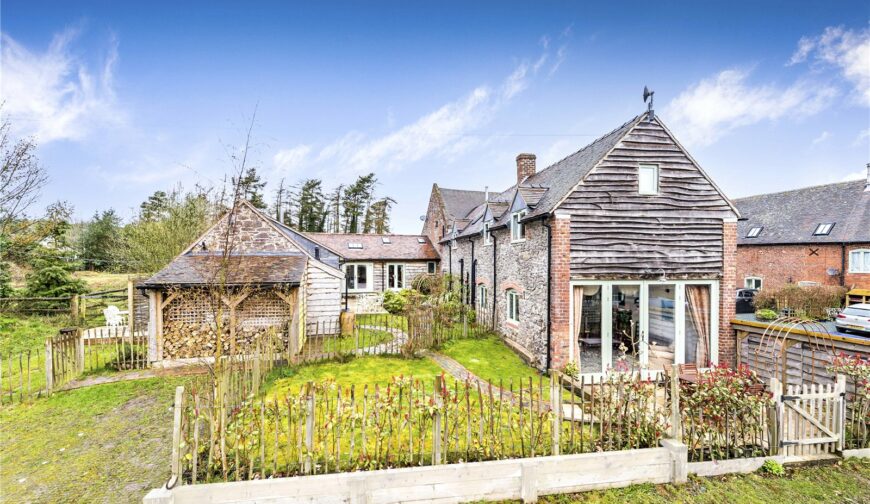 The Coach House, Betchcott - Exterior