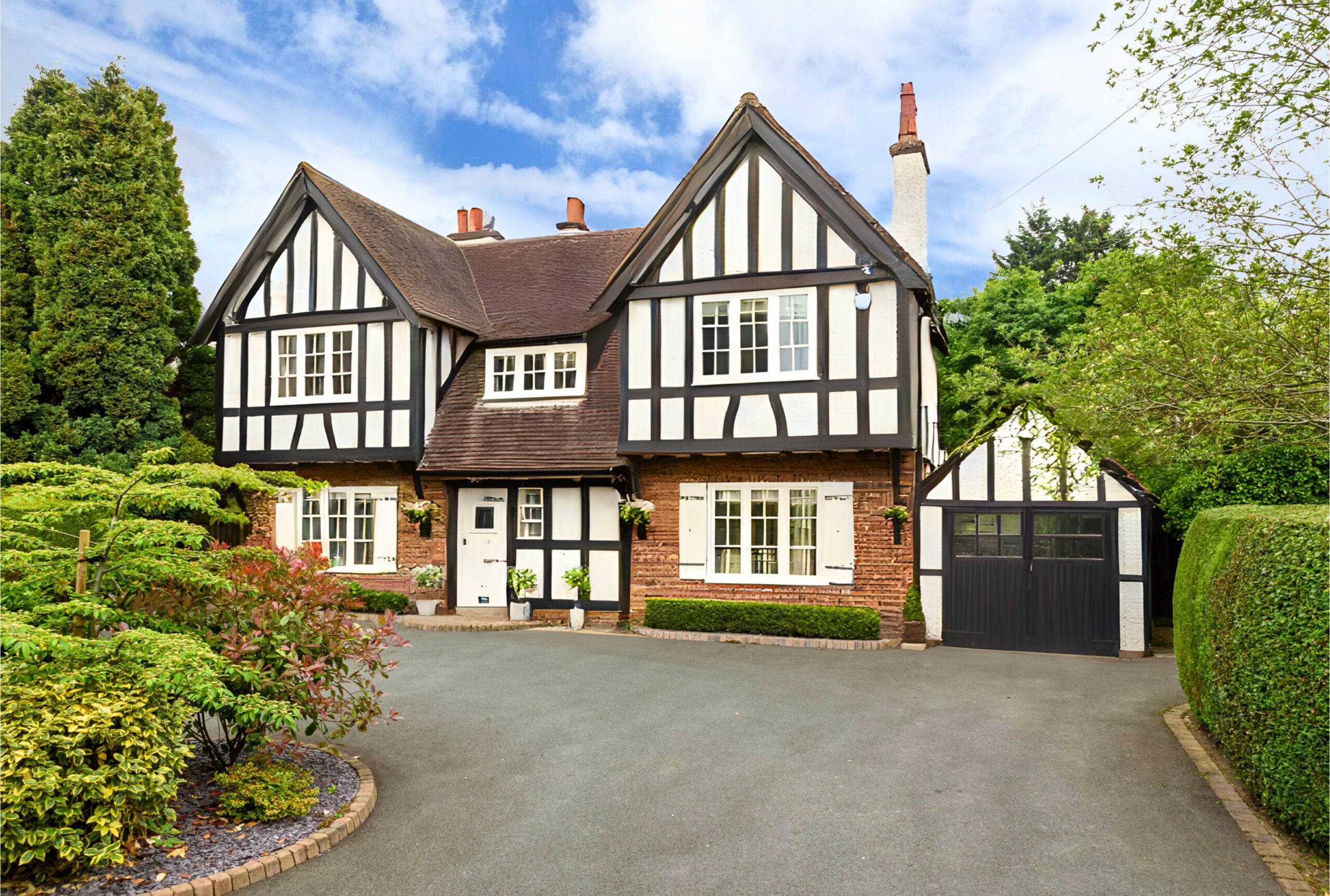 Substantial period home on Shrewsbury’s revered Porthill Road