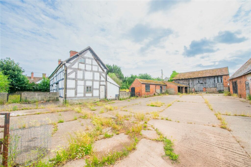 Preston Farmhouse and Barns, Preston Brockhurst - Picture No. 16