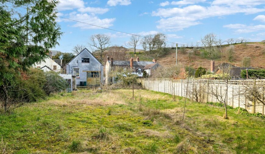 Old Post Office Cottage, Ludlow Road - Picture No. 03