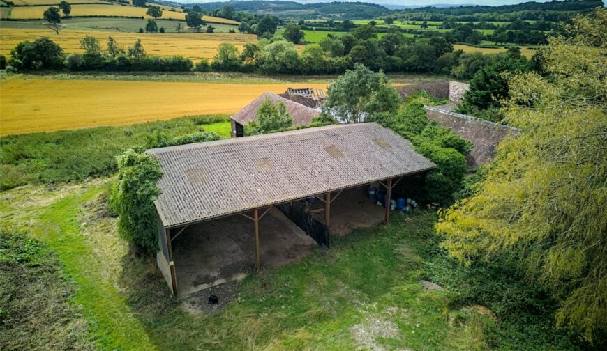 Wyke Farm Barns, Wyke - Picture No. 02