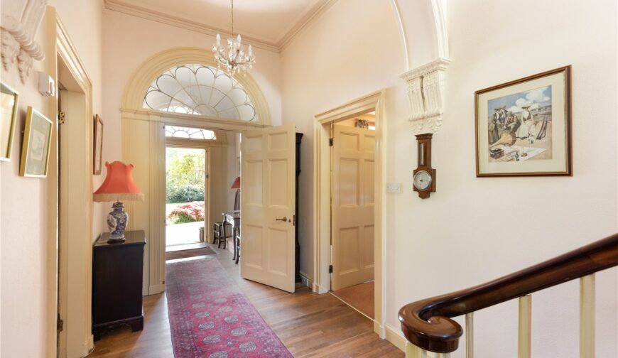 Fron Heulog, Llandderfel - Entrance Hall