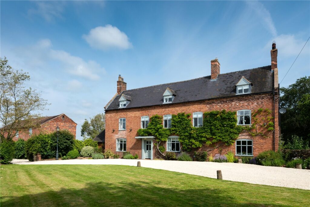 Cheswell Manor, Cheswell - Exterior