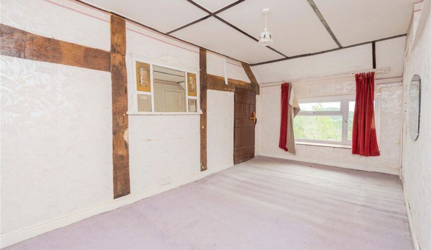 Pen Y Parc Mawr, Llanfechain - Bedroom Two