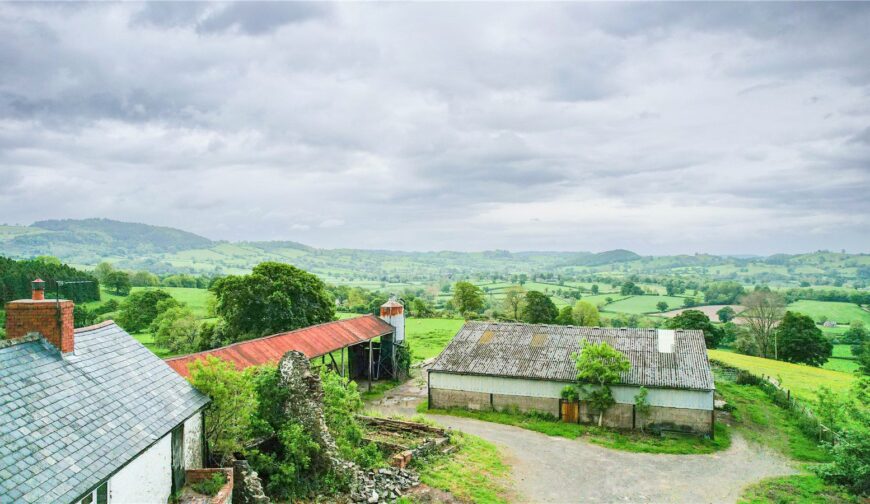 Pen Y Parc Mawr, Llanfechain - View To The North