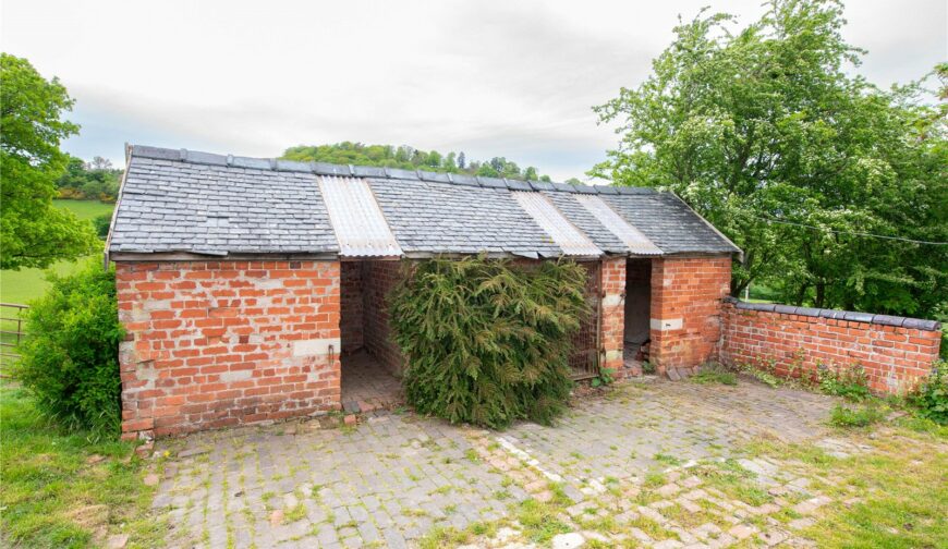 Pen Y Parc Mawr, Llanfechain - Pig Sty's