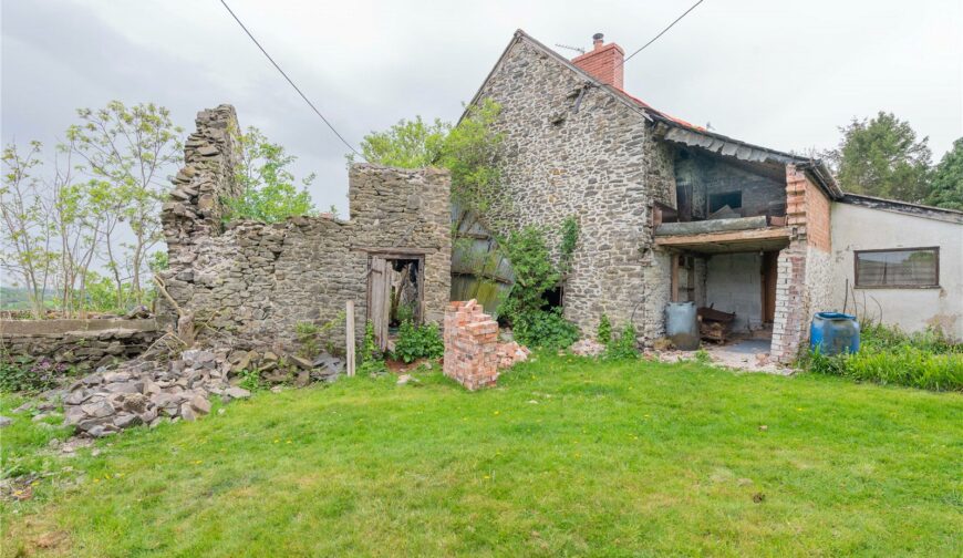 Pen Y Parc Mawr, Llanfechain - Side Of House