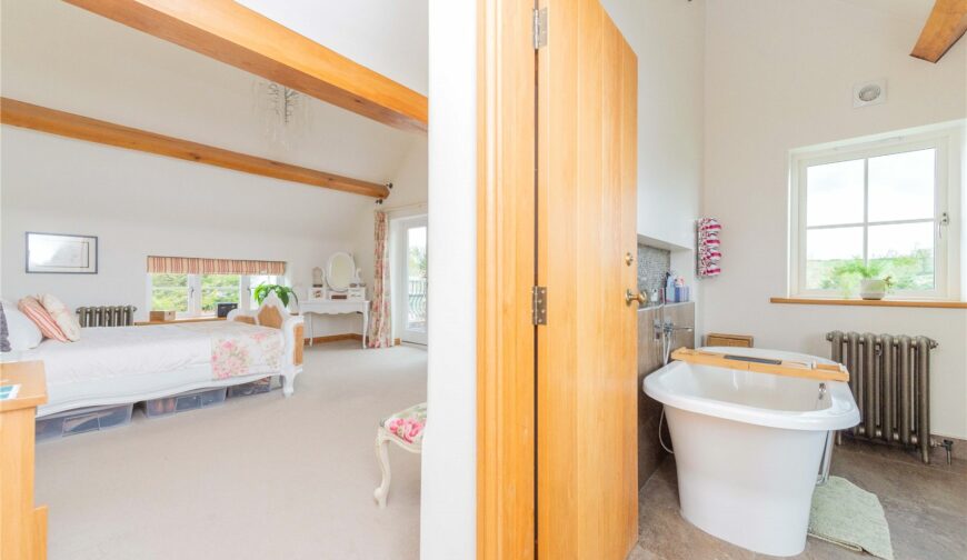 Yew Tree Cottage, Stretton Westwood - Master Ensuite