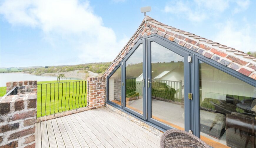 Yew Tree Cottage, Stretton Westwood - Annex Balcony