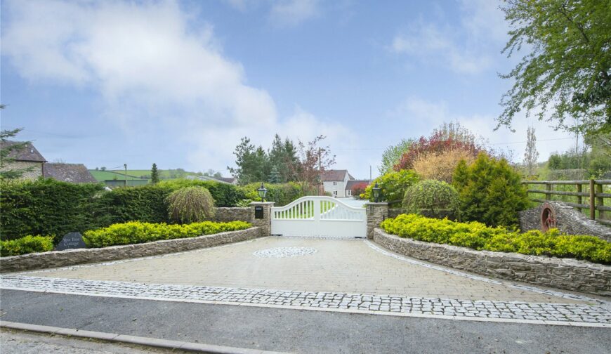 Yew Tree Cottage, Stretton Westwood - Gated Entrance