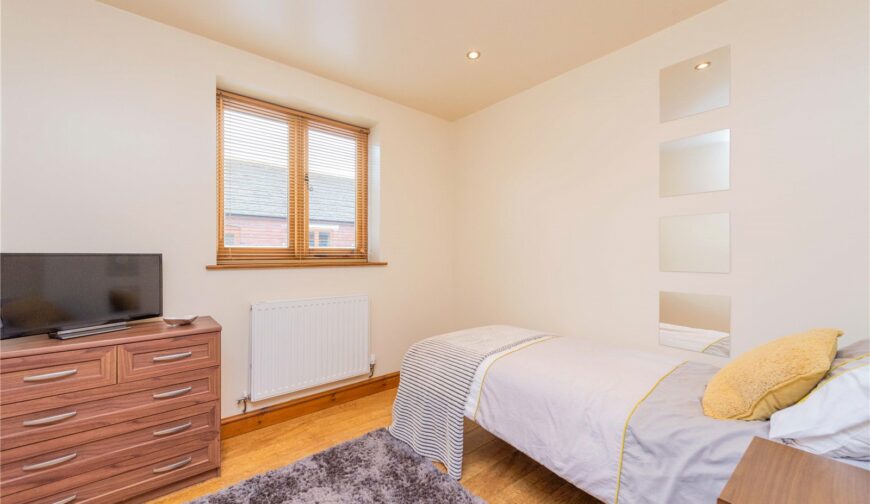 The Hay Barn At Sowbath, Moreton Mill - Bedroom Three /Study