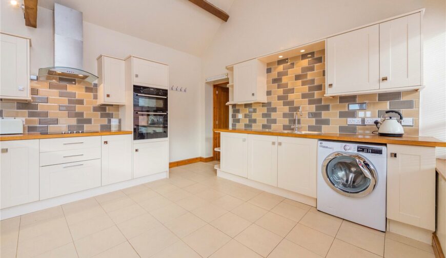 The Hay Barn At Sowbath, Moreton Mill - Kitchen