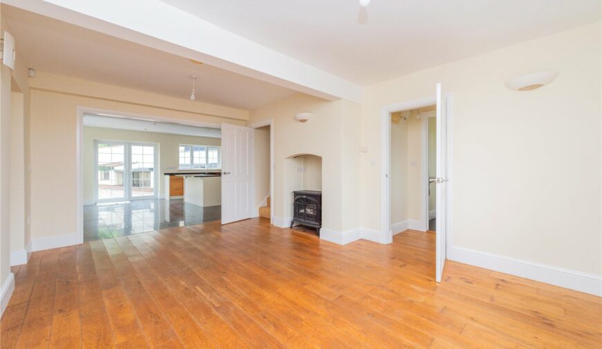 2 Robertsford Cottage - Dinning Room