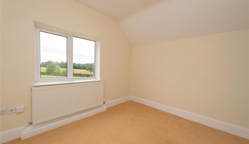 2 Robertsford Cottage - Bedroom