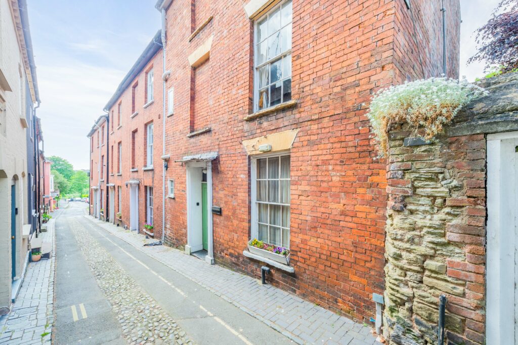 Heart of Ludlow period home refurb ready