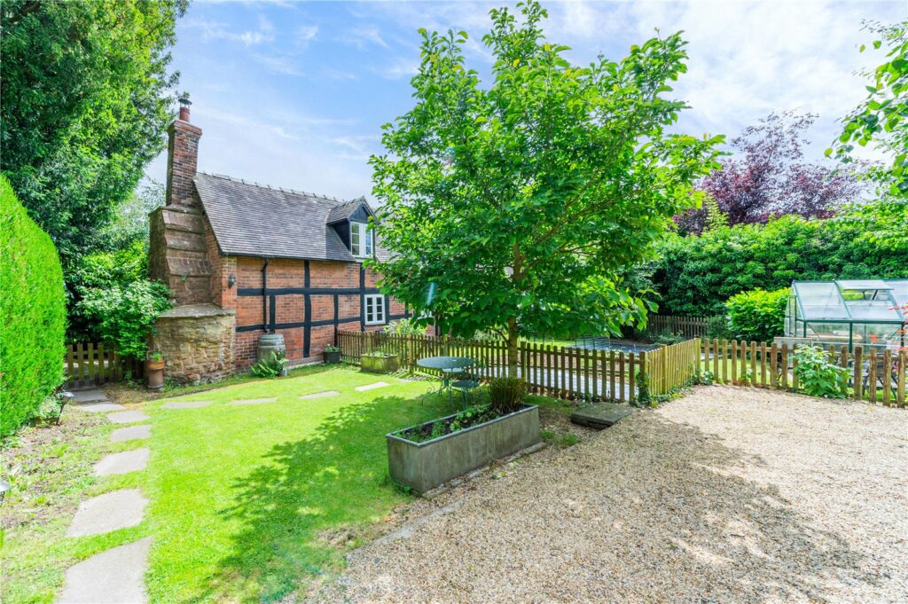 Chapel Cottage, Wyson - Picture No. 35