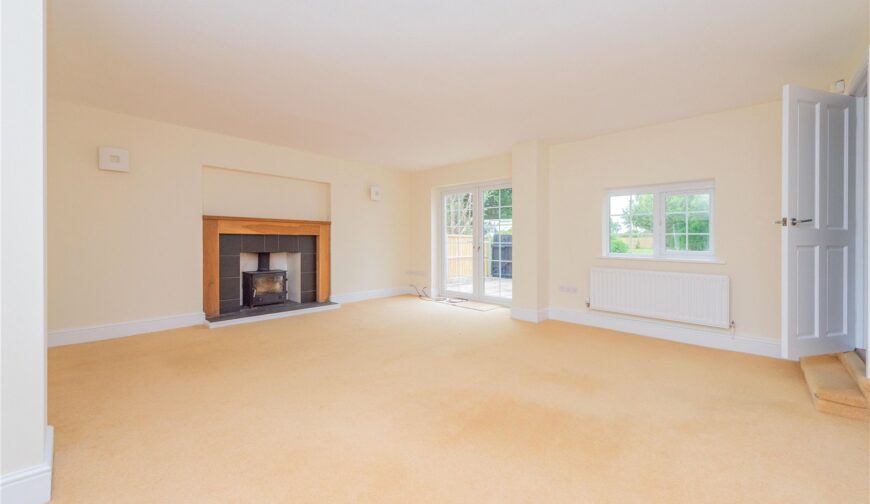 2 Robertsford Cottage - Living Room