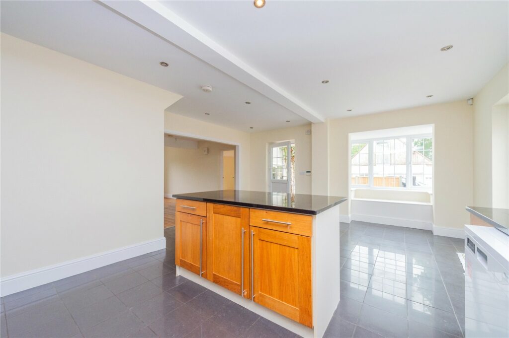 2 Robertsford Cottage - Kitchen