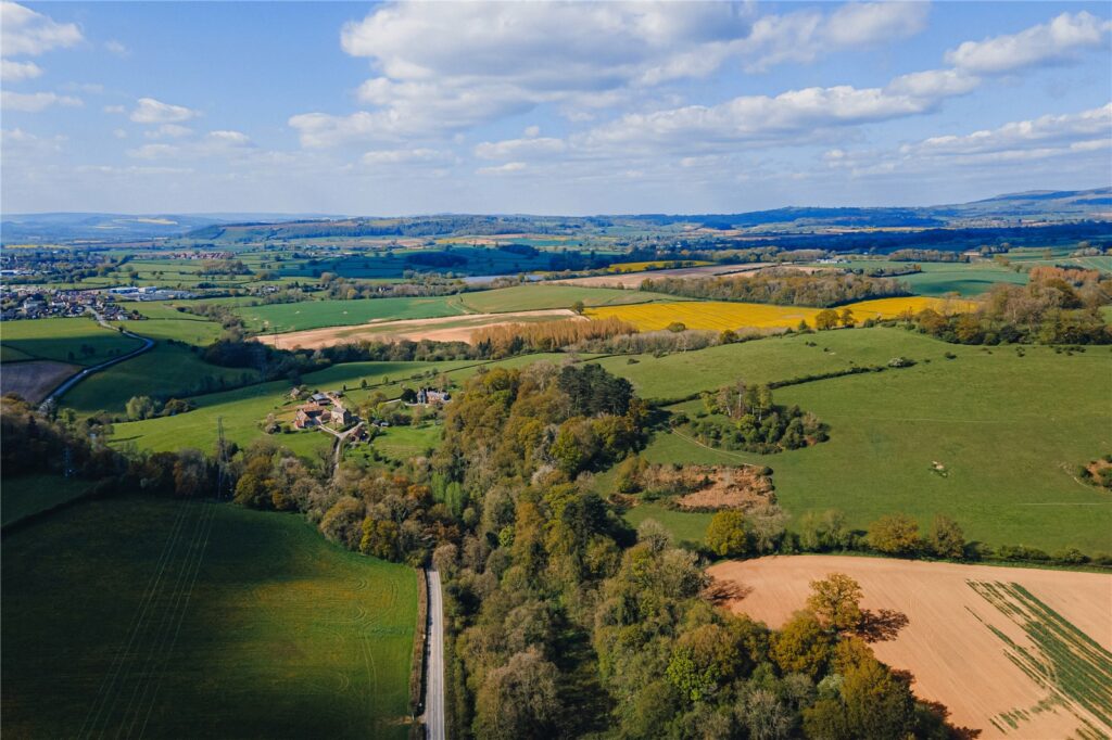 Poughnhill Farm, Caynham - Picture No. 25