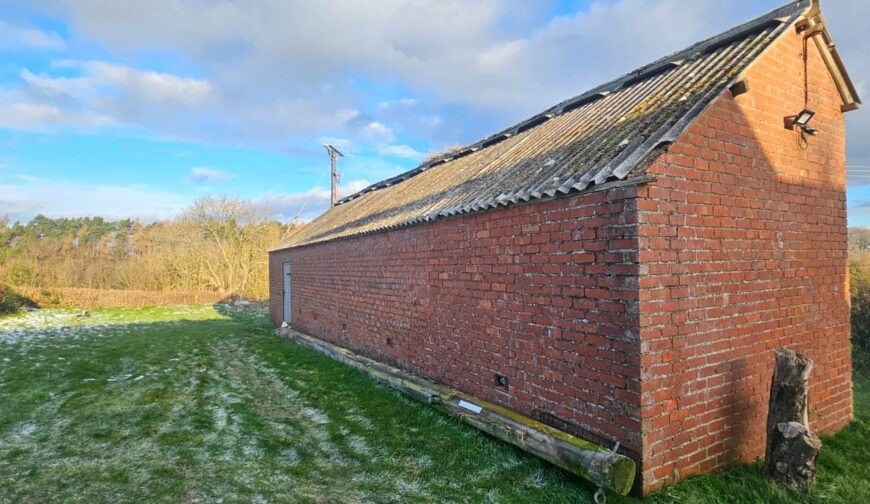 Coppice Cottages, Walkmills Farm Junction To Old Mill Farm - Picture No. 47